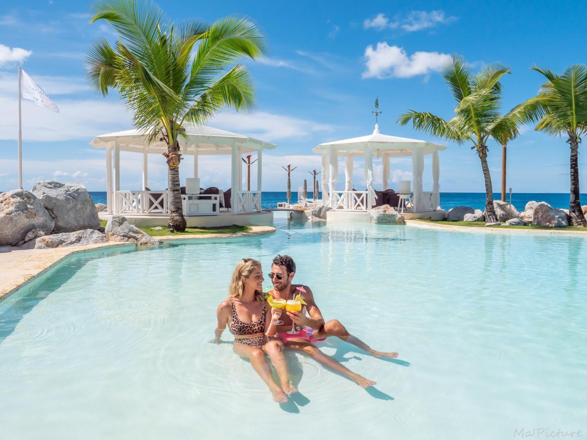 Tracadero Beach Club & Holidays Rentals Байяибе Экстерьер фото