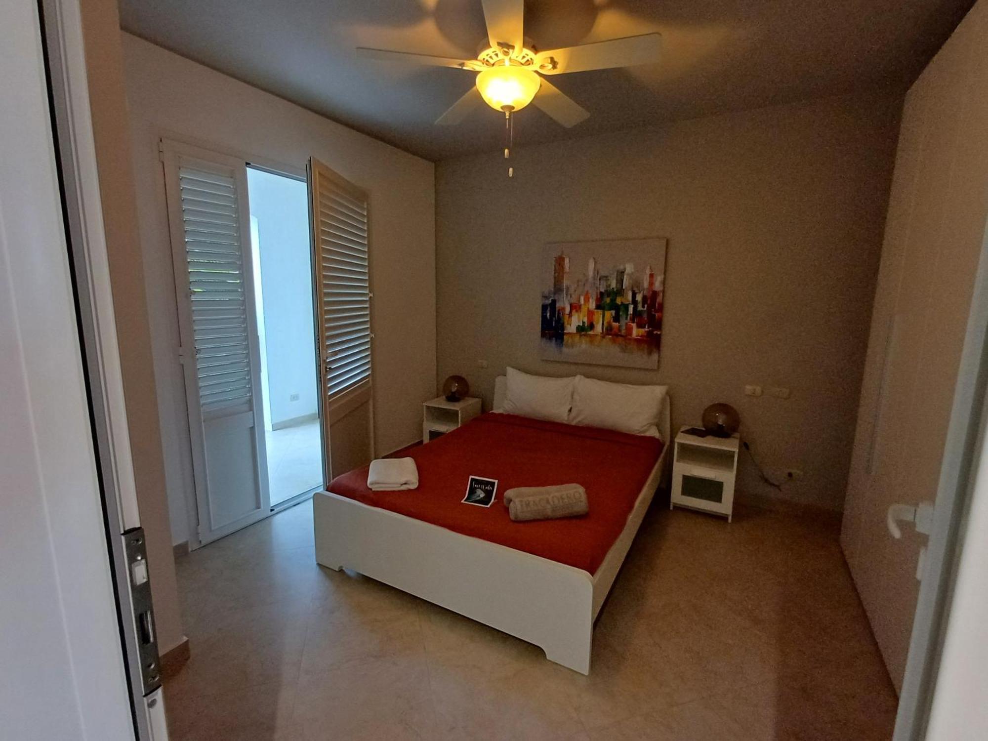Tracadero Beach Club & Holidays Rentals Байяибе Номер фото